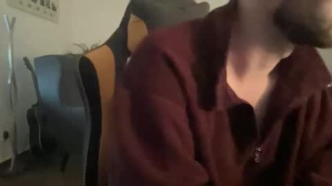 Snapshot of paulsimpsn chatting on 11-13-25, 08:13 love bush online show from 11-13-25, 08:13