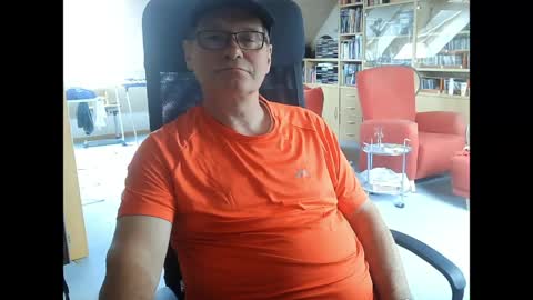 Pavlov aka Peter online show from 06-08-26, 07:42