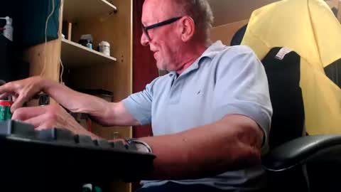 Snapshot of pc8474408 chatting on 06-20-26, 10:45 pc8474408 online show from 06-20-26, 10:45