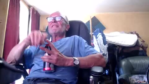 Snapshot of pc8474408 chatting on 07-14-26, 12:22 pc8474408 online show from 07-14-26, 12:22