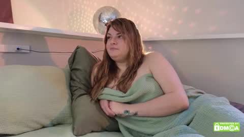 Snapshot of peaceofmae chatting on 03-16-26, 04:55 online show from 03-16-26, 04:55