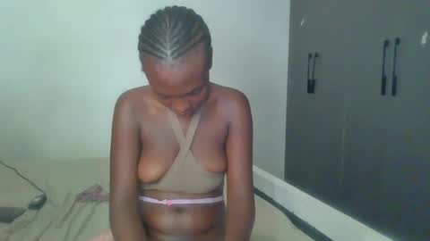 peach_ebonny online show from 05-01-26, 11:59