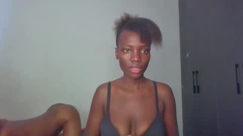 peach_ebonny online show from 05-19-26, 06:42