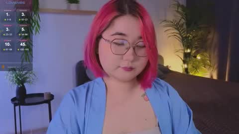 Lilian   online show from 09-30-25, 07:24