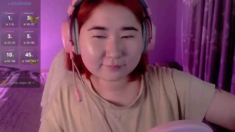 Lilian   online show from 10-21-25, 09:10