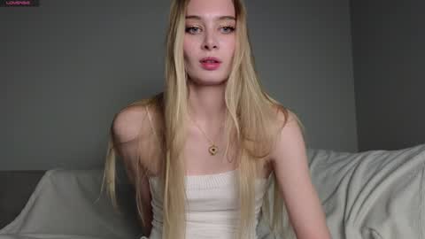 Lexy Peach online show from 01-26-25, 01:15