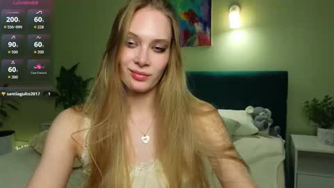Lexy Peach online show from 10-31-25, 06:31