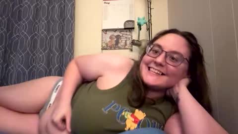 peachesbestfriend online show from 05-16-26, 10:36