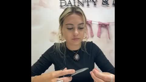peachesncreampiezz online show from 07-10-26, 05:48