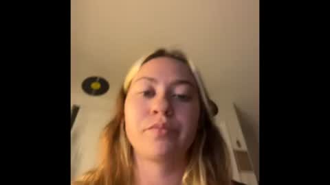 peachesncreampiezz online show from 07-20-26, 11:51