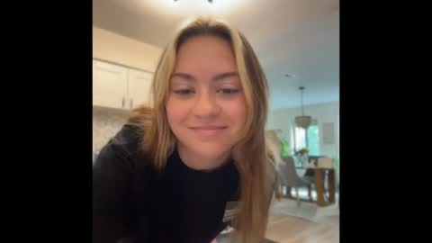 peachesncreampiezz online show from 07-21-26, 01:57