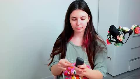 Snapshot of peachybabe__ chatting on 12-22-25, 05:21 Peachy online show from 12-22-25, 05:21