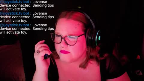 Peachy Nessa online show from 01-17-26, 07:35