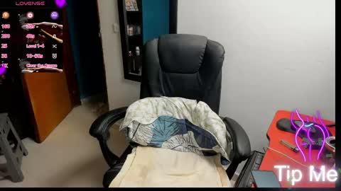 Tangerine Penaut online show from 04-16-26, 01:06