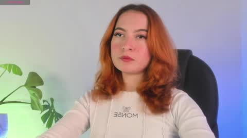 Snapshot of pear__moon chatting on 05-06-26, 03:35 LILLY online show from 05-06-26, 03:35
