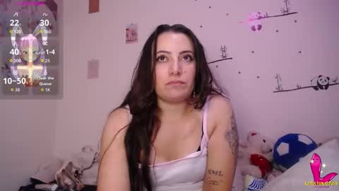 Pearl online show from 11-22-25, 05:34