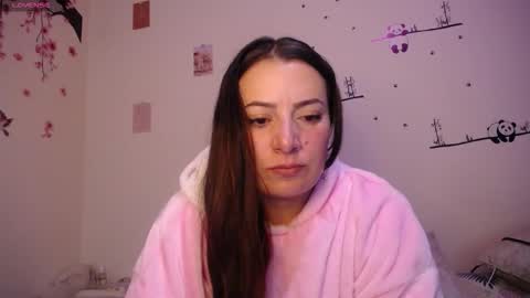 Pearl online show from 11-27-25, 04:25