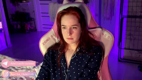 Snapshot of pearlprincess_ chatting on 12-14-24, 04:45 Adelina online show from 12-14-24, 04:45