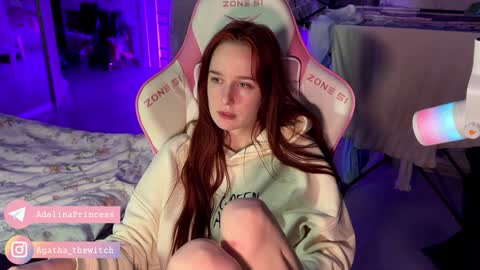 Snapshot of pearlprincess_ chatting on 01-16-25, 12:34 Adelina online show from 01-16-25, 12:34