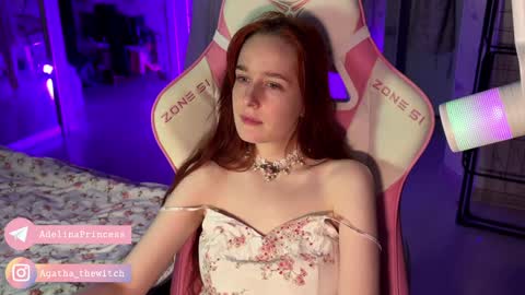 Snapshot of pearlprincess_ chatting on 02-06-25, 02:22 Adelina online show from 02-06-25, 02:22