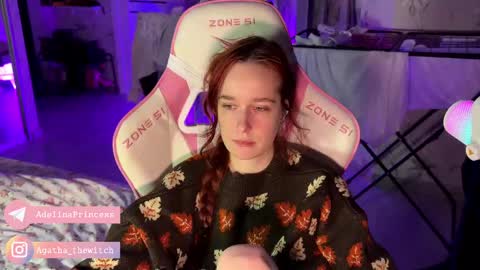 Snapshot of pearlprincess_ chatting on 02-27-25, 02:42 Adelina online show from 02-27-25, 02:42