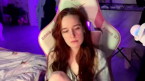 Snapshot of pearlprincess_ chatting on 03-11-25, 01:26 Adelina online show from 03-11-25, 01:26