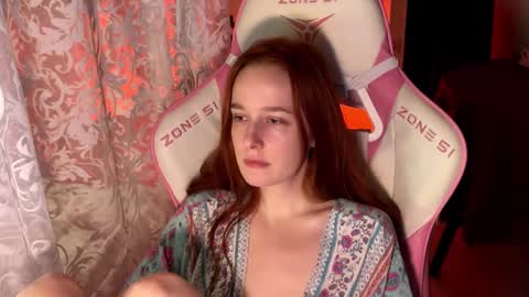 Snapshot of pearlprincess_ chatting on 09-25-25, 10:46 Adelina online show from 09-25-25, 10:46