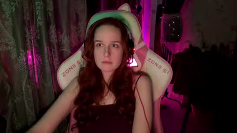 Snapshot of pearlprincess_ chatting on 06-28-26, 01:17 Adelina online show from 06-28-26, 01:17