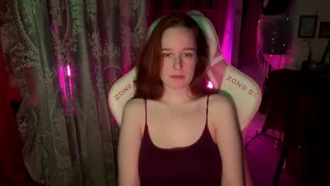 Snapshot of pearlprincess_ chatting on 07-27-26, 01:45 Adelina online show from 07-27-26, 01:45