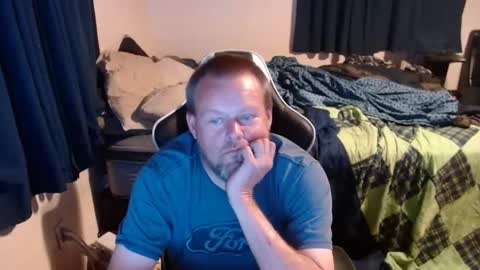 Snapshot of pecker40 chatting on 12-04-24, 03:37 pecker40 online show from 12-04-24, 03:37