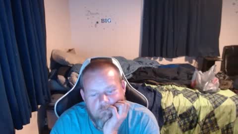 Snapshot of pecker40 chatting on 01-14-25, 01:47 pecker40 online show from 01-14-25, 01:47