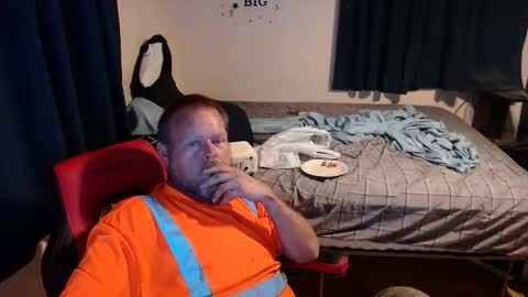 Snapshot of pecker40 chatting on 09-25-25, 11:52 pecker40 online show from 09-25-25, 11:52