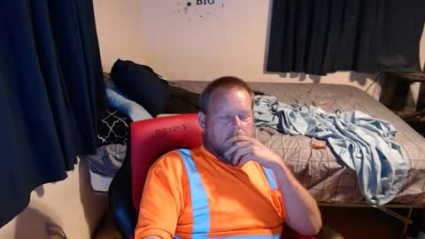 Snapshot of pecker40 chatting on 09-30-25, 01:10 pecker40 online show from 09-30-25, 01:10