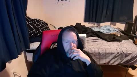 Snapshot of pecker40 chatting on 11-23-25, 05:51 pecker40 online show from 11-23-25, 05:51