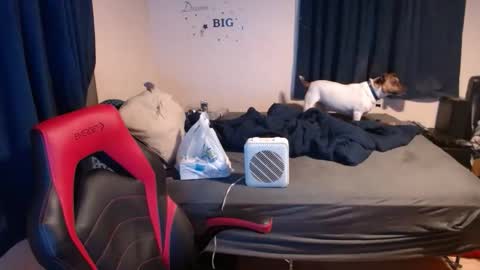 Snapshot of pecker40 chatting on 12-05-25, 01:14 pecker40 online show from 12-05-25, 01:14