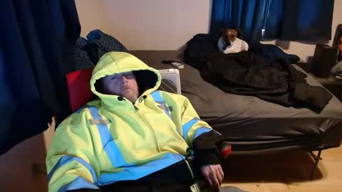 Snapshot of pecker40 chatting on 12-14-25, 09:30 pecker40 online show from 12-14-25, 09:30