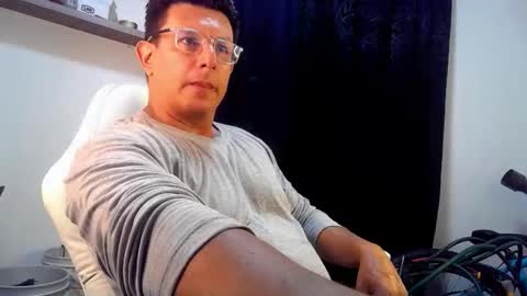 Pedro online show from 04-28-26, 03:11