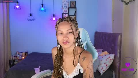 Snapshot of peggy_funn chatting on 12-31-24, 12:21 peggy-funn online show from 12-31-24, 12:21
