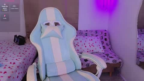 Snapshot of peggy_funn chatting on 12-05-25, 02:31 peggy-funn online show from 12-05-25, 02:31