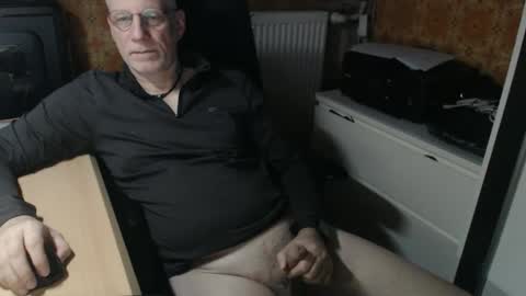 Snapshot of pemue65 chatting on 01-07-26, 07:00 Pemue65 online show from 01-07-26, 07:00