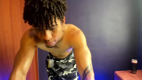 Snapshot of pendragom1224 chatting on 12-01-24, 04:29 Pendragom online show from 12-01-24, 04:29