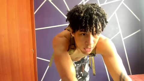 Snapshot of pendragom1224 chatting on 12-29-24, 04:08 Pendragom online show from 12-29-24, 04:08