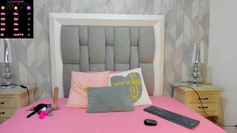  Penelope  online show from 12-04-25, 04:00