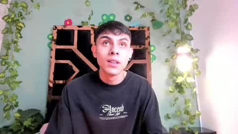 Snapshot of penelope_rave chatting on 04-17-26, 12:24 jazmin y kevin online show from 04-17-26, 12:24