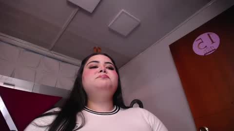 Penelope online show from 04-01-26, 02:23