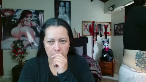 Snapshot of penelopeandmarilyn chatting on 07-09-26, 01:48 Penelope and my girlfriend Marilyn online show from 07-09-26, 01:48
