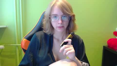 Snapshot of penny_lust chatting on 05-18-26, 08:09 Penny online show from 05-18-26, 08:09