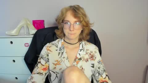 Snapshot of penny_lust chatting on 05-29-26, 06:22 Penny online show from 05-29-26, 06:22
