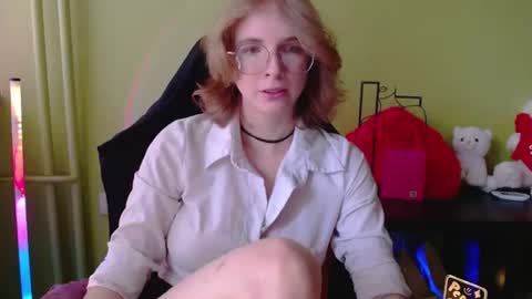 Snapshot of penny_lust chatting on 06-10-26, 12:37 Penny online show from 06-10-26, 12:37
