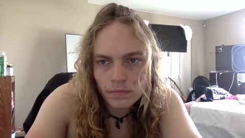 Penutbuttajelllytime online show from 05-17-26, 08:05